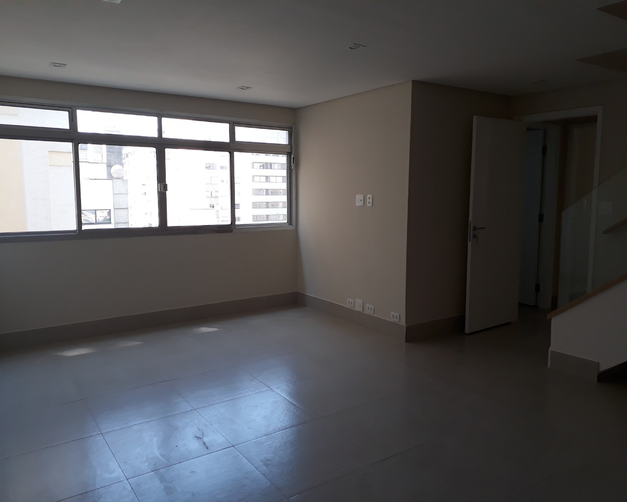 Cobertura para alugar com 2 quartos, 150m² - Foto 2