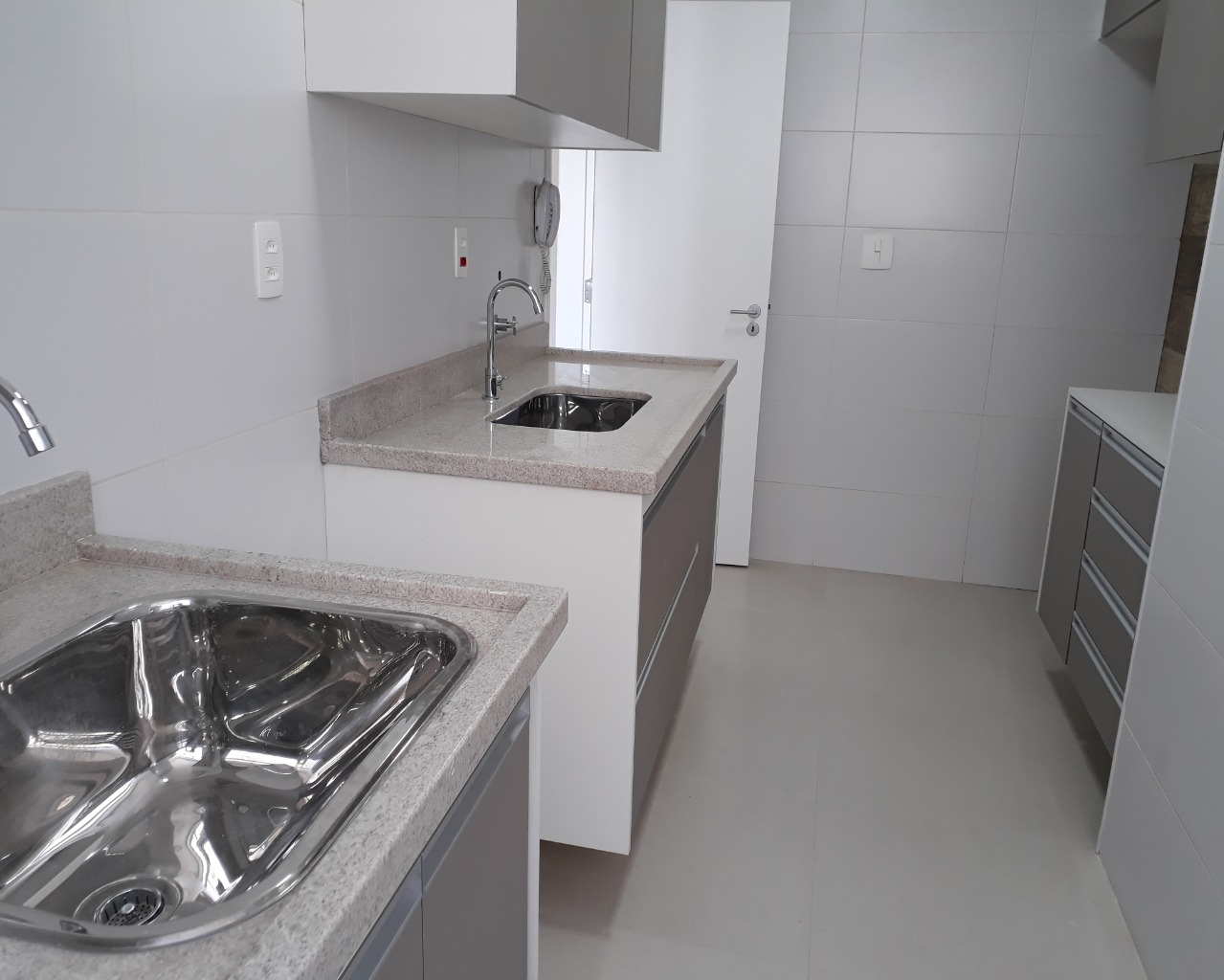 Cobertura para alugar com 2 quartos, 150m² - Foto 12