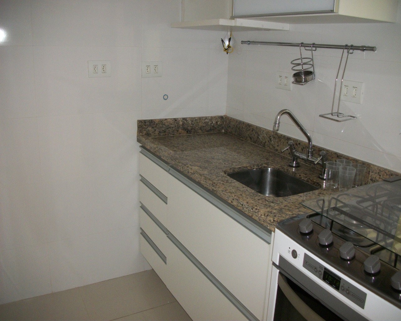 Apartamento para alugar com 2 quartos, 70m² - Foto 15