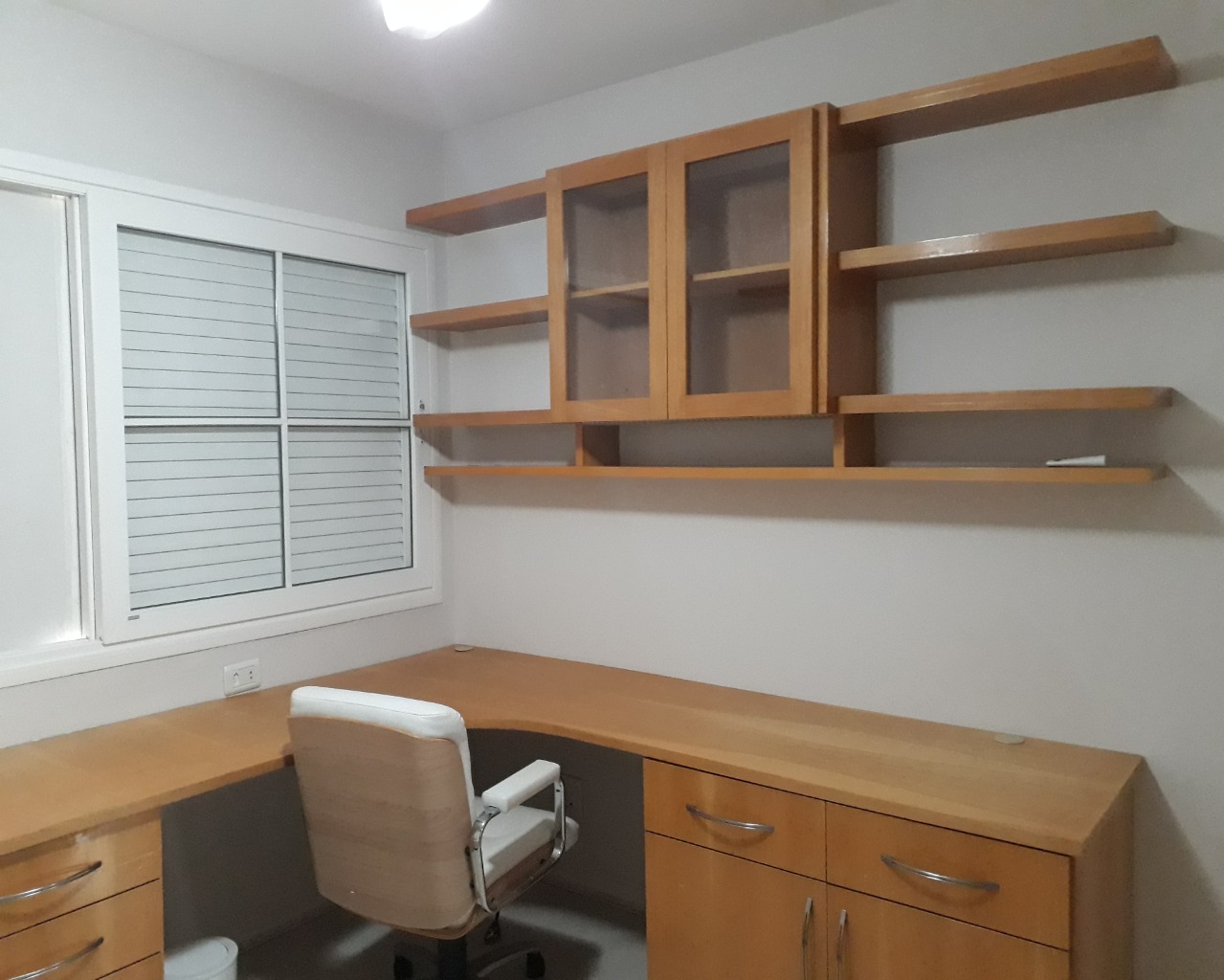 Apartamento para alugar com 3 quartos, 130m² - Foto 10