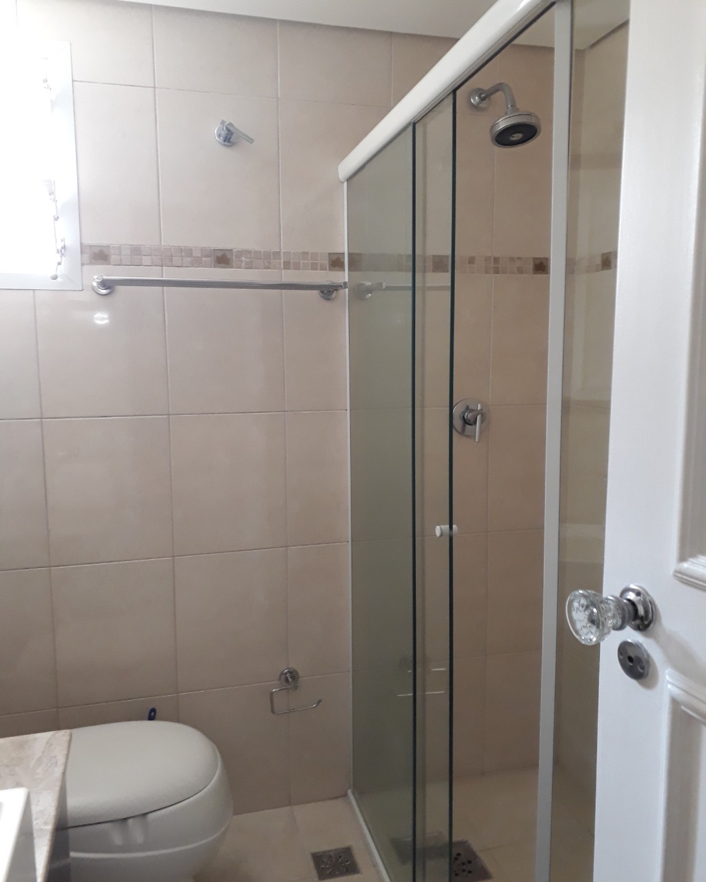 Apartamento para alugar com 3 quartos, 130m² - Foto 17