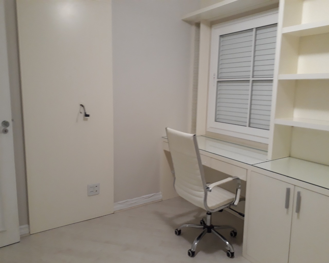 Apartamento para alugar com 3 quartos, 130m² - Foto 34