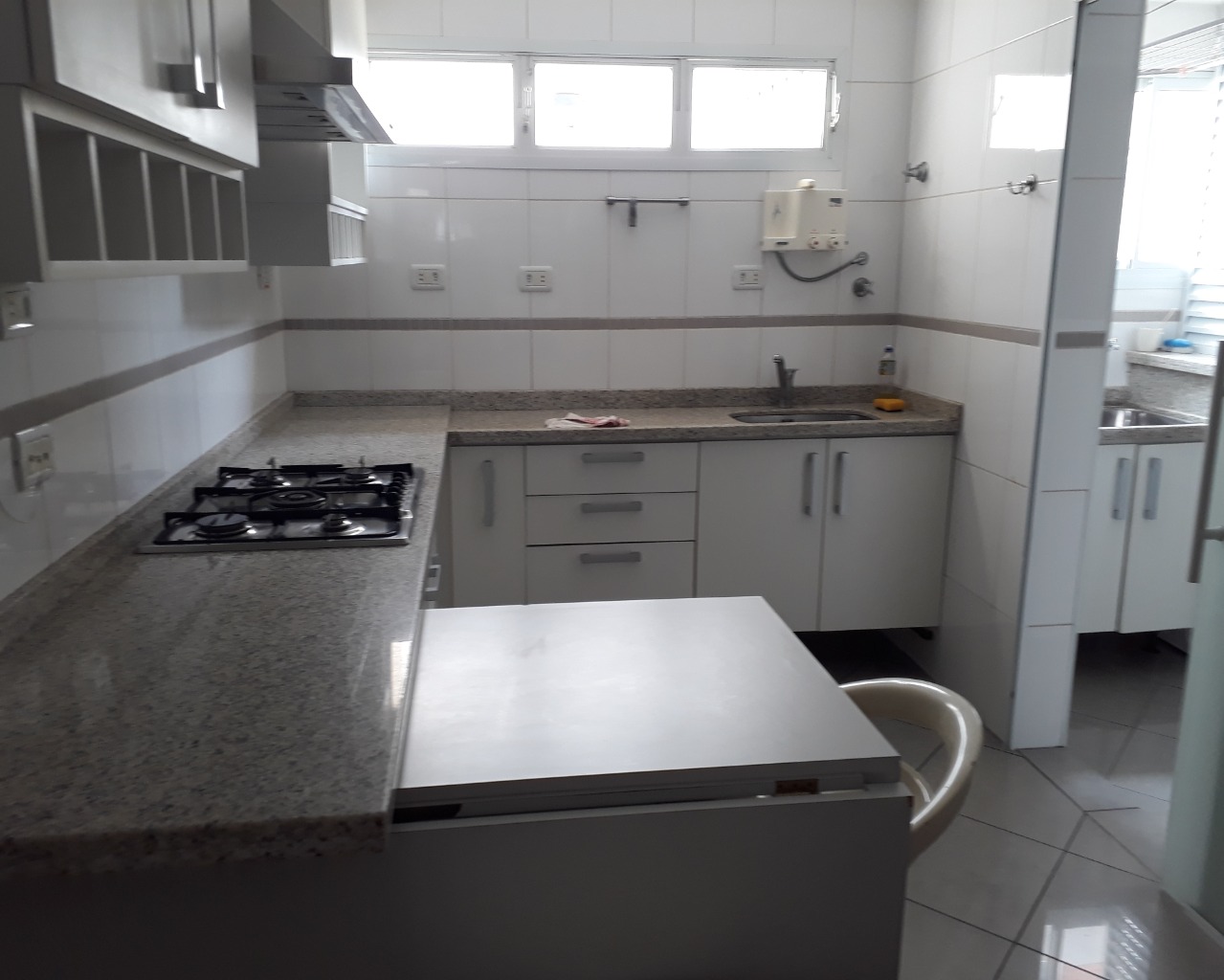 Apartamento para alugar com 3 quartos, 130m² - Foto 40