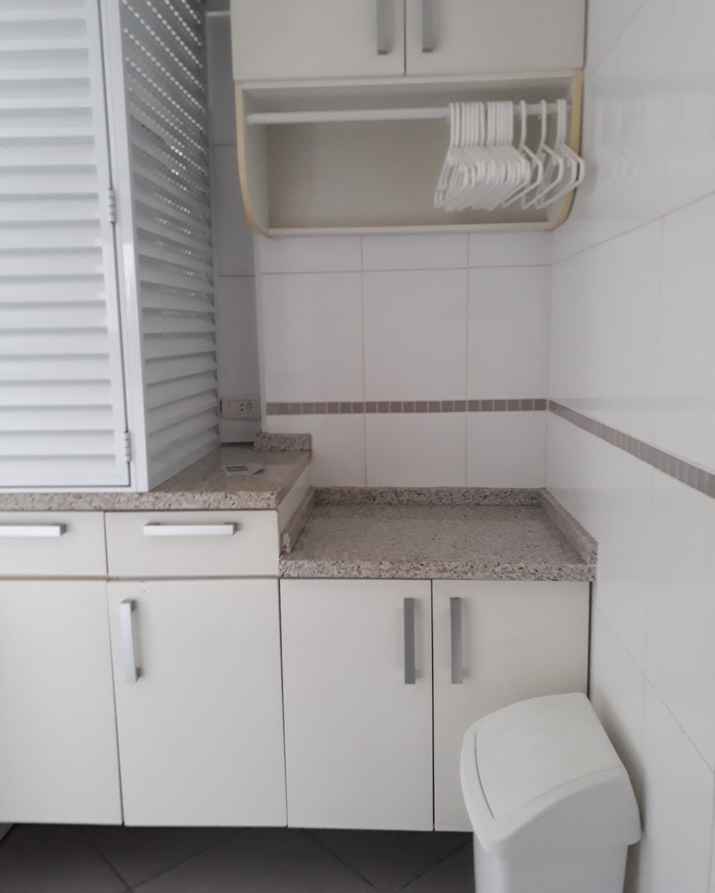 Apartamento para alugar com 3 quartos, 130m² - Foto 48