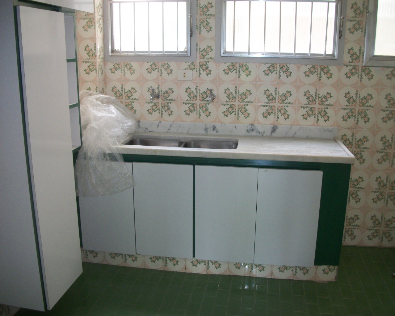 Apartamento para alugar com 3 quartos, 110m² - Foto 9