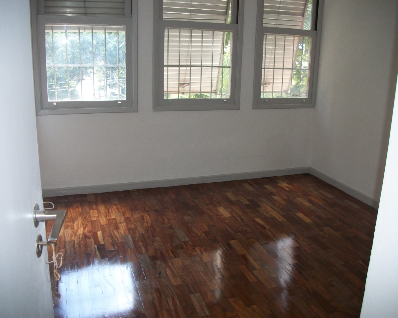 Apartamento para alugar com 3 quartos, 110m² - Foto 17