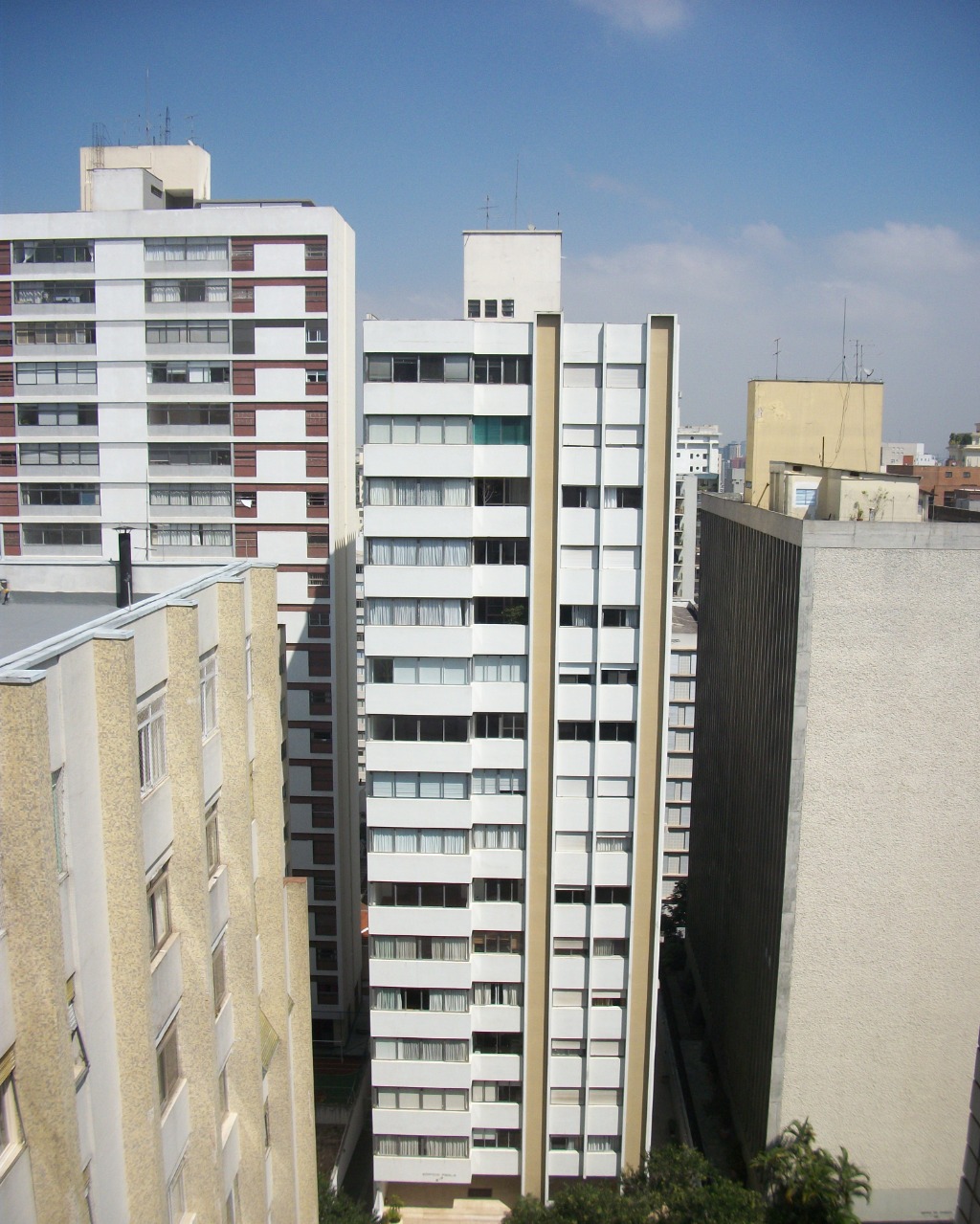 Apartamento para alugar com 2 quartos, 110m² - Foto 15