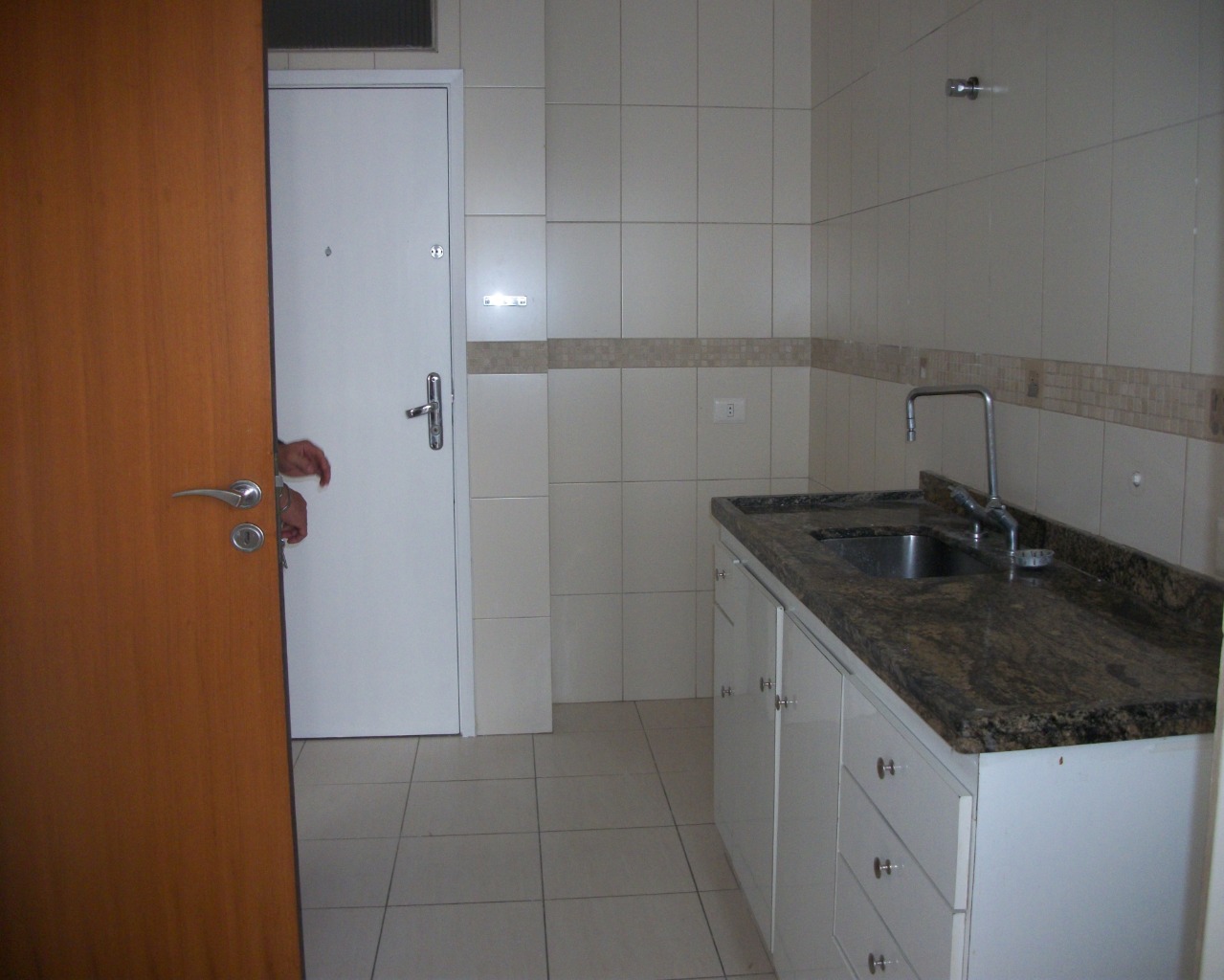 Apartamento para alugar com 3 quartos, 110m² - Foto 17