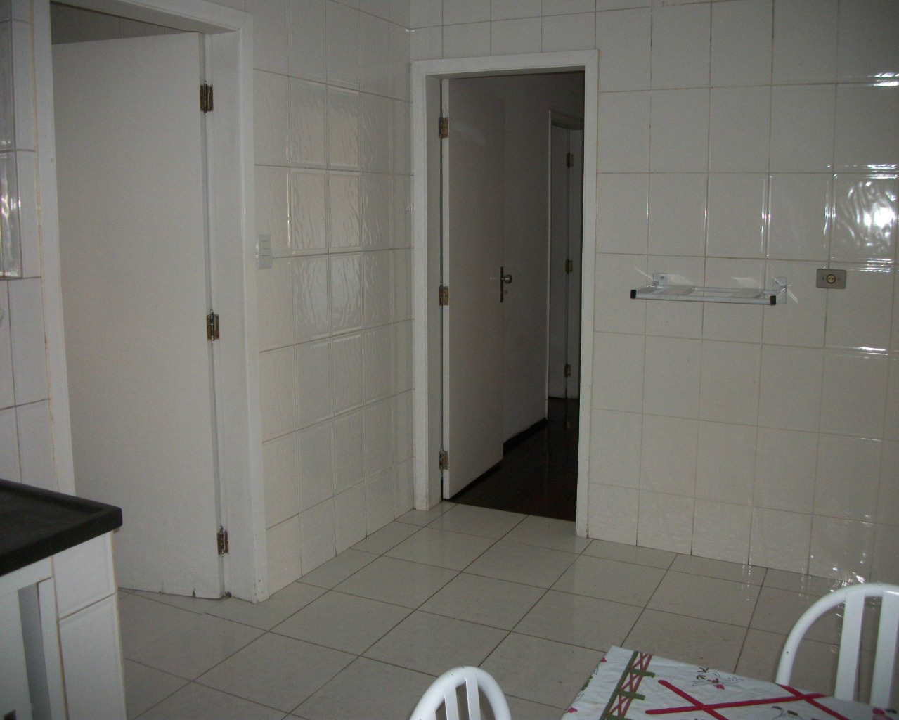 Apartamento para alugar com 2 quartos, 110m² - Foto 9