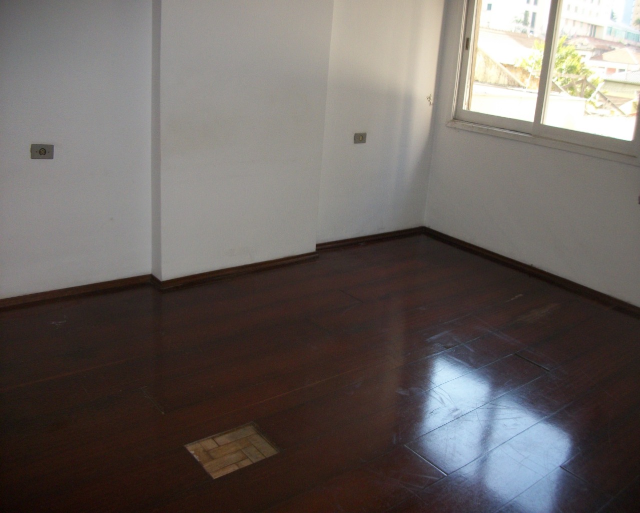 Apartamento para alugar com 2 quartos, 110m² - Foto 17