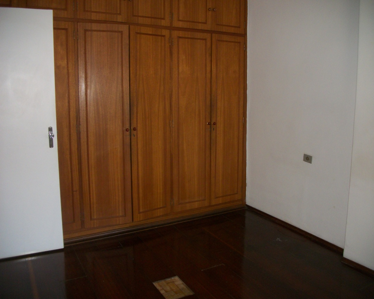 Apartamento para alugar com 2 quartos, 110m² - Foto 18