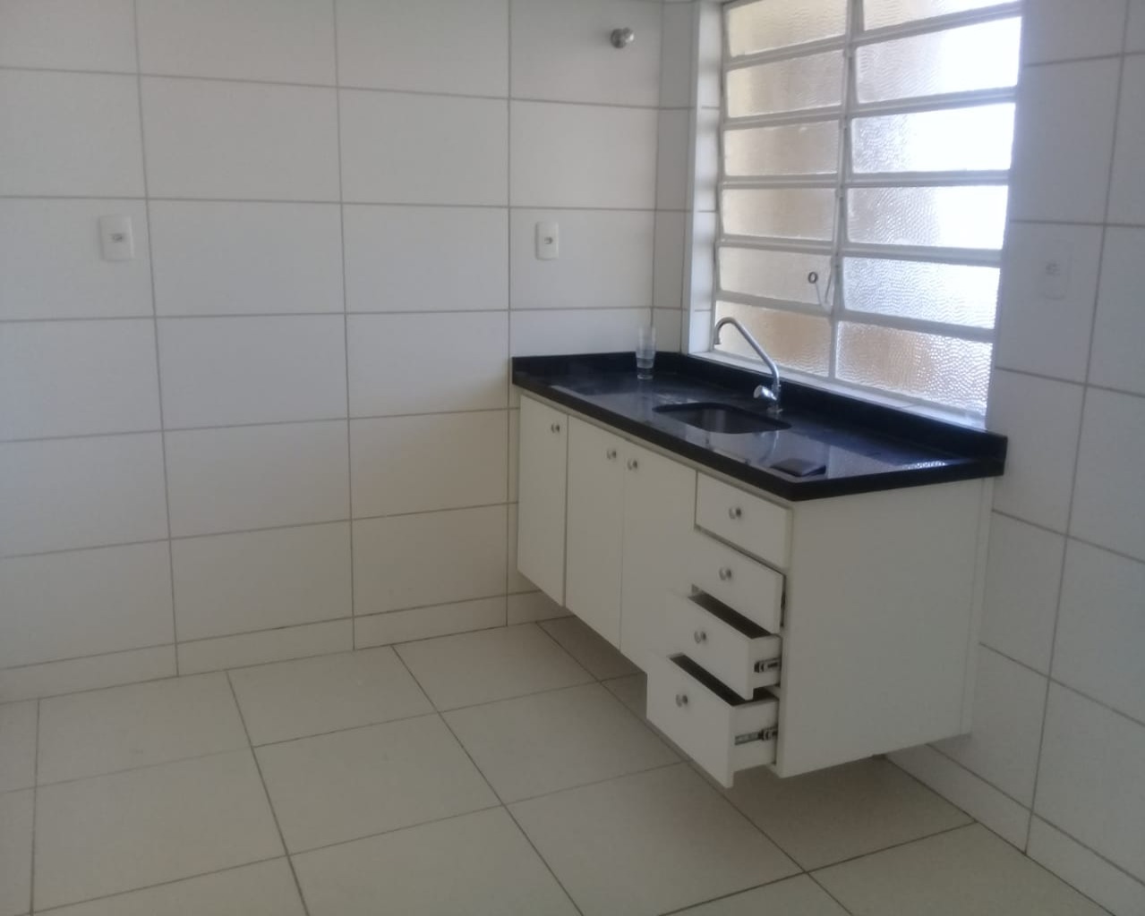 Apartamento para alugar com 2 quartos, 89m² - Foto 4