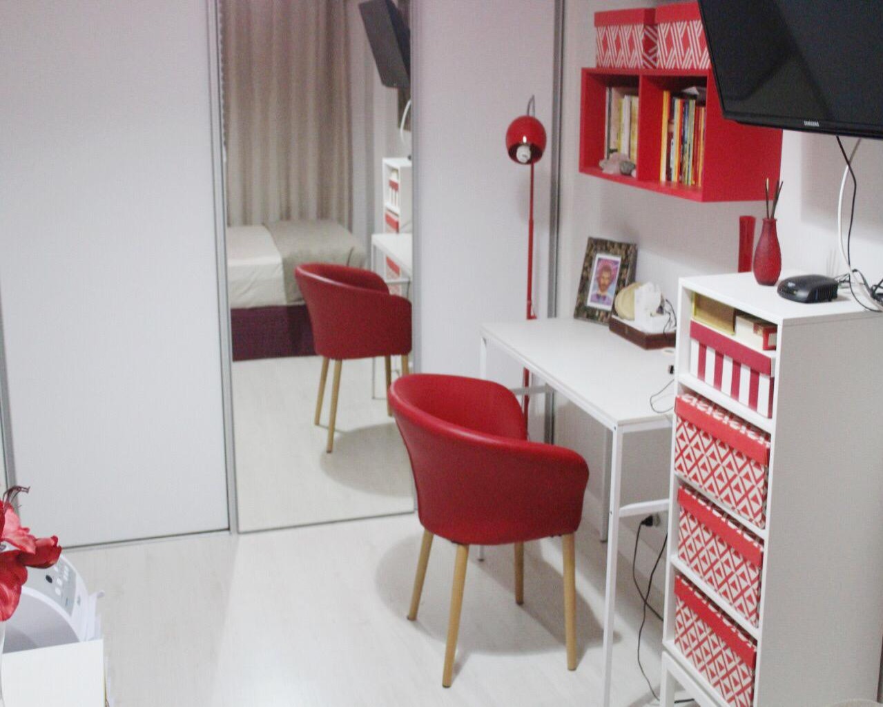 Apartamento à venda com 3 quartos, 80m² - Foto 2