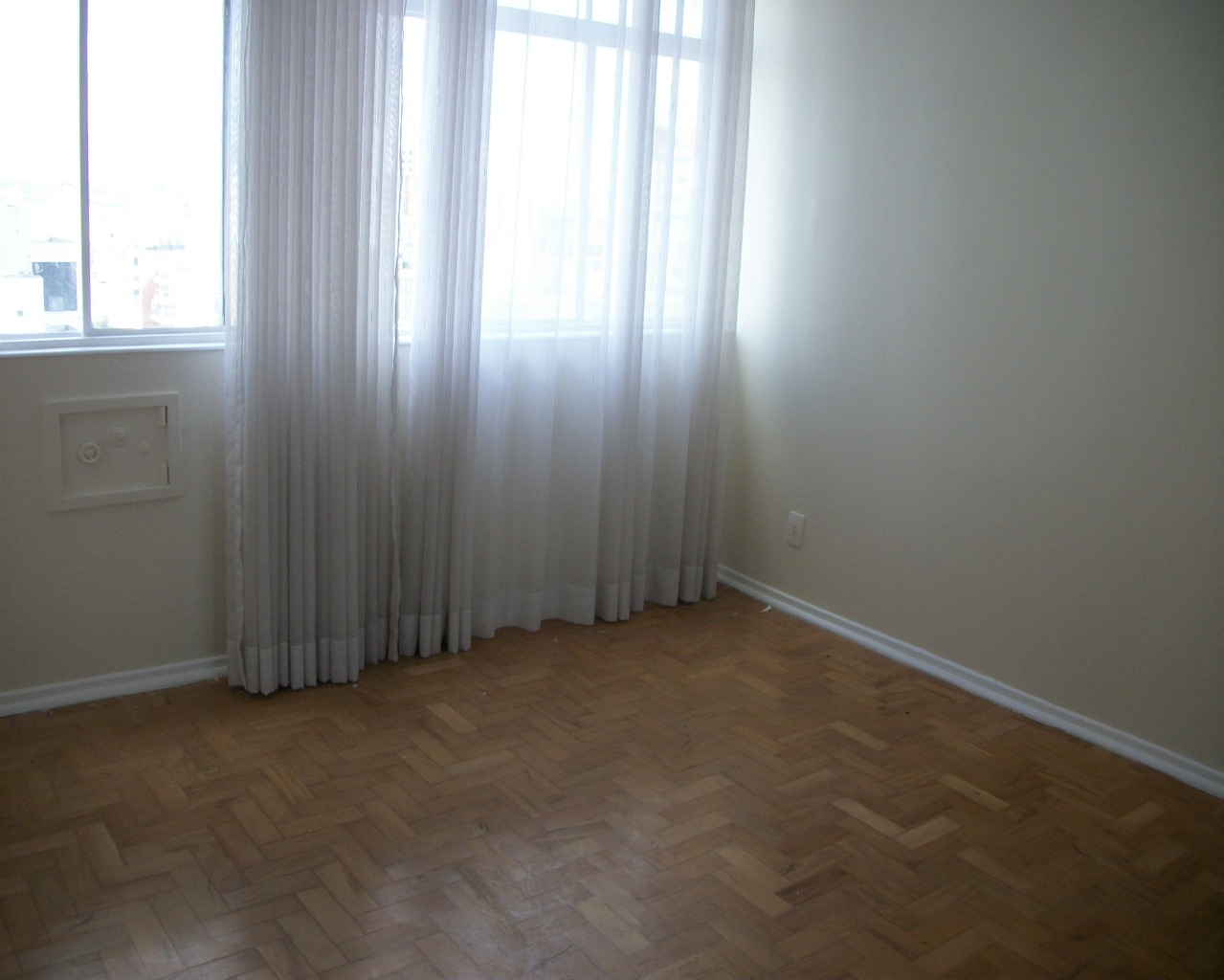 Apartamento para alugar com 1 quarto, 60m² - Foto 13