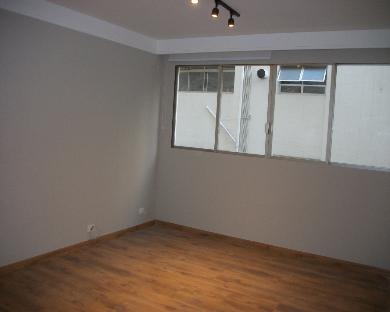 Apartamento para alugar com 2 quartos, 70m² - Foto 9