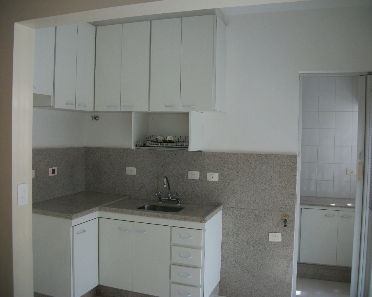 Apartamento para alugar com 2 quartos, 65m² - Foto 4