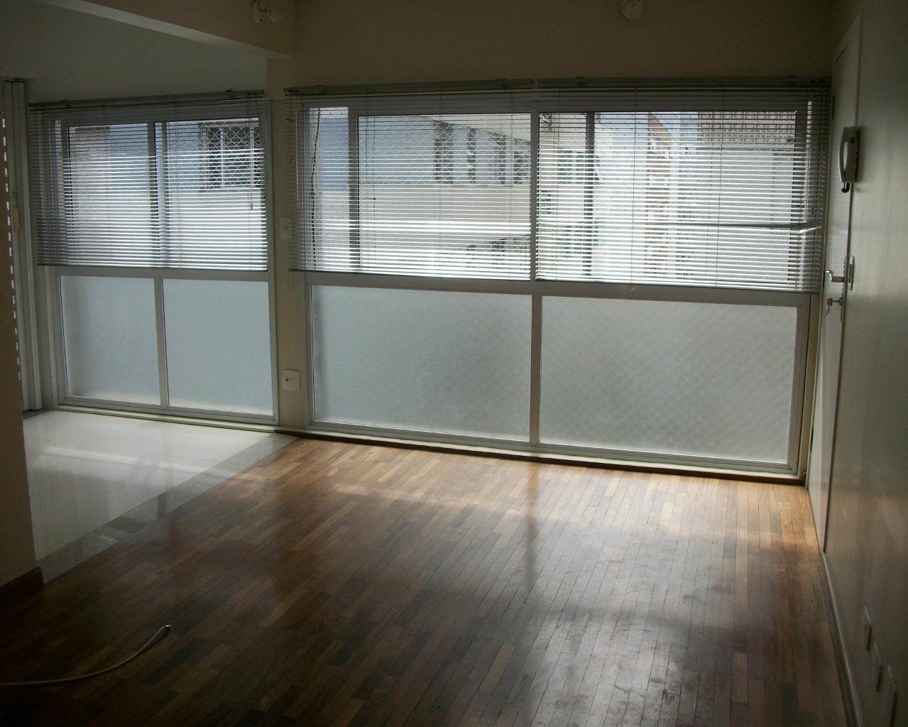 Apartamento para alugar com 2 quartos, 65m² - Foto 12