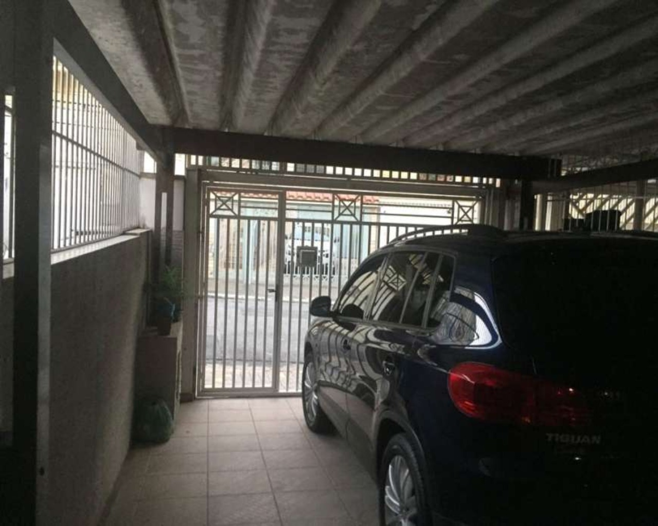 Sobrado à venda com 3 quartos, 247m² - Foto 1