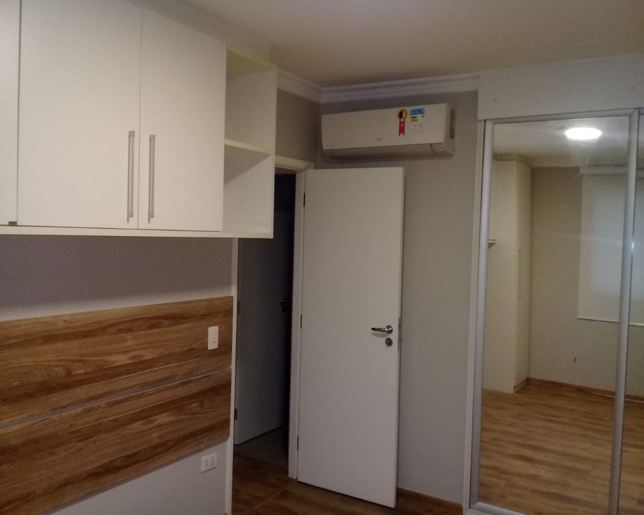 Apartamento à venda com 2 quartos, 70m² - Foto 5