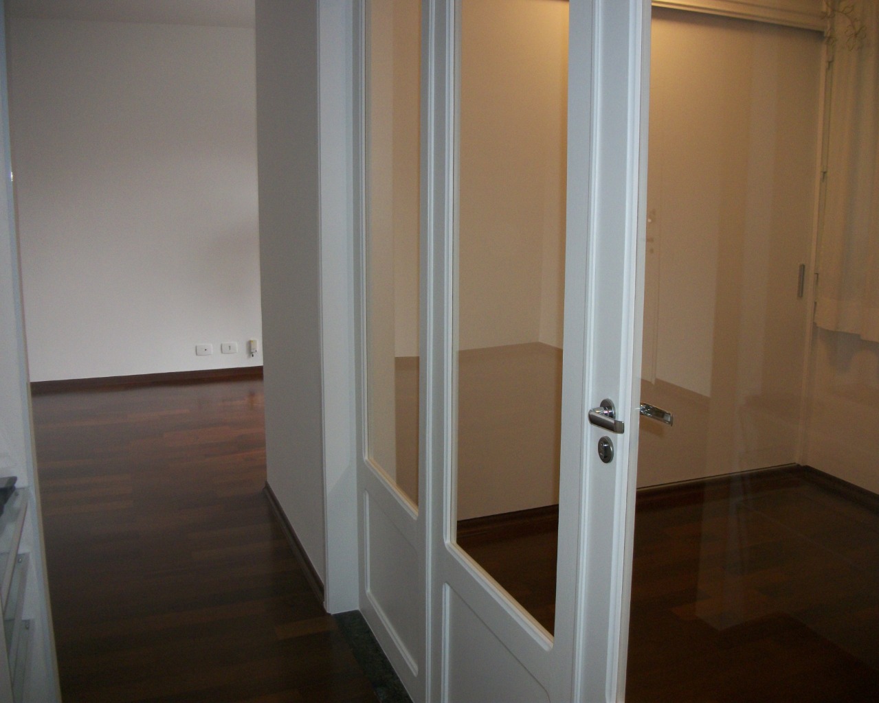 Apartamento para alugar com 1 quarto, 55m² - Foto 15