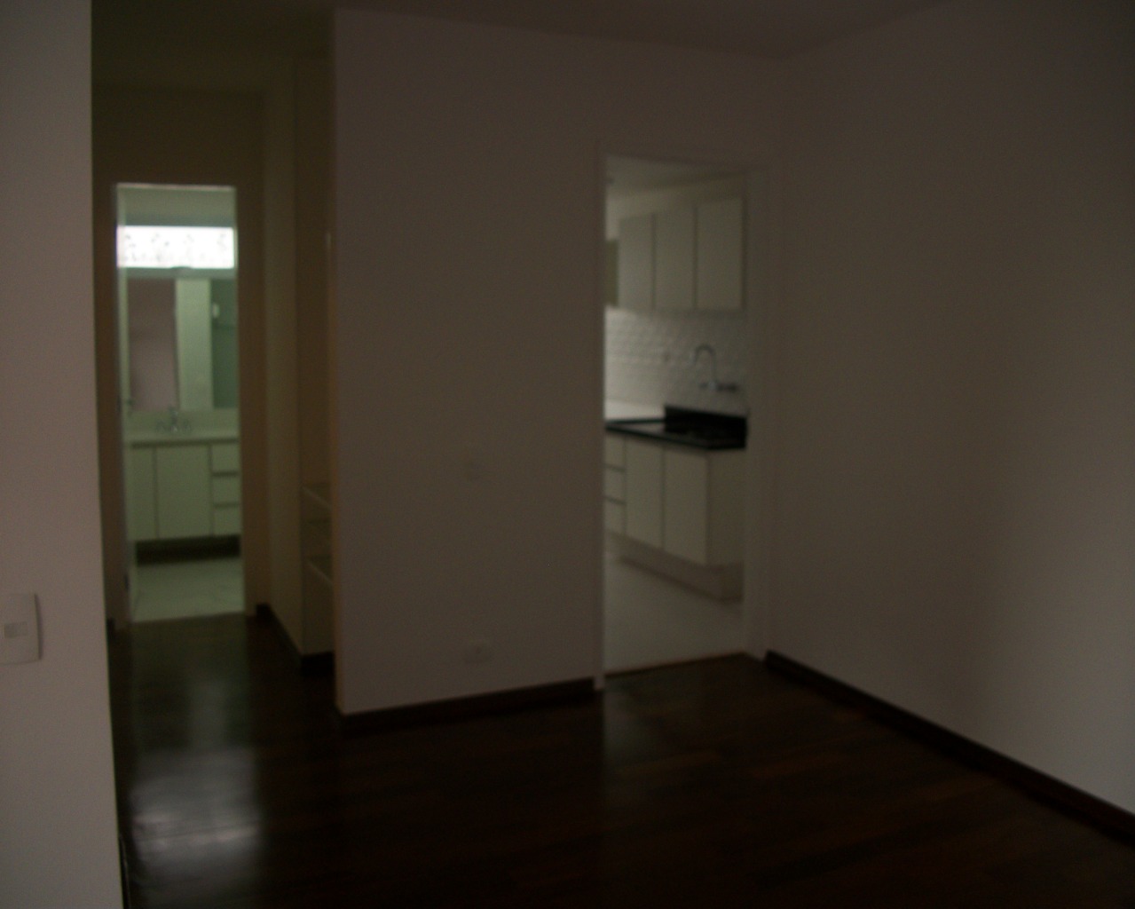 Apartamento para alugar com 1 quarto, 55m² - Foto 24