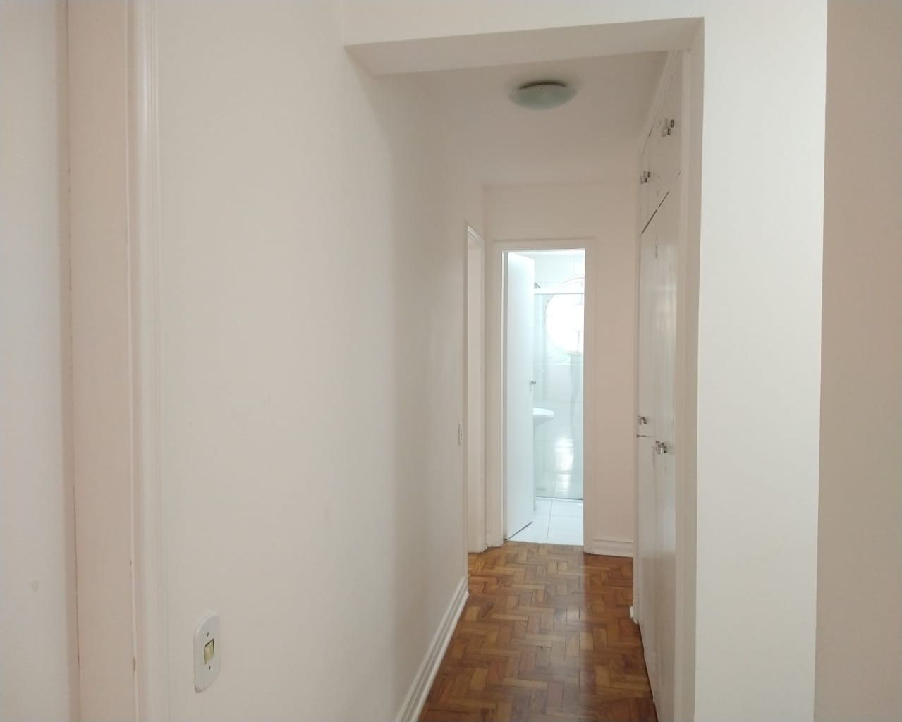 Apartamento para alugar com 4 quartos, 180m² - Foto 2