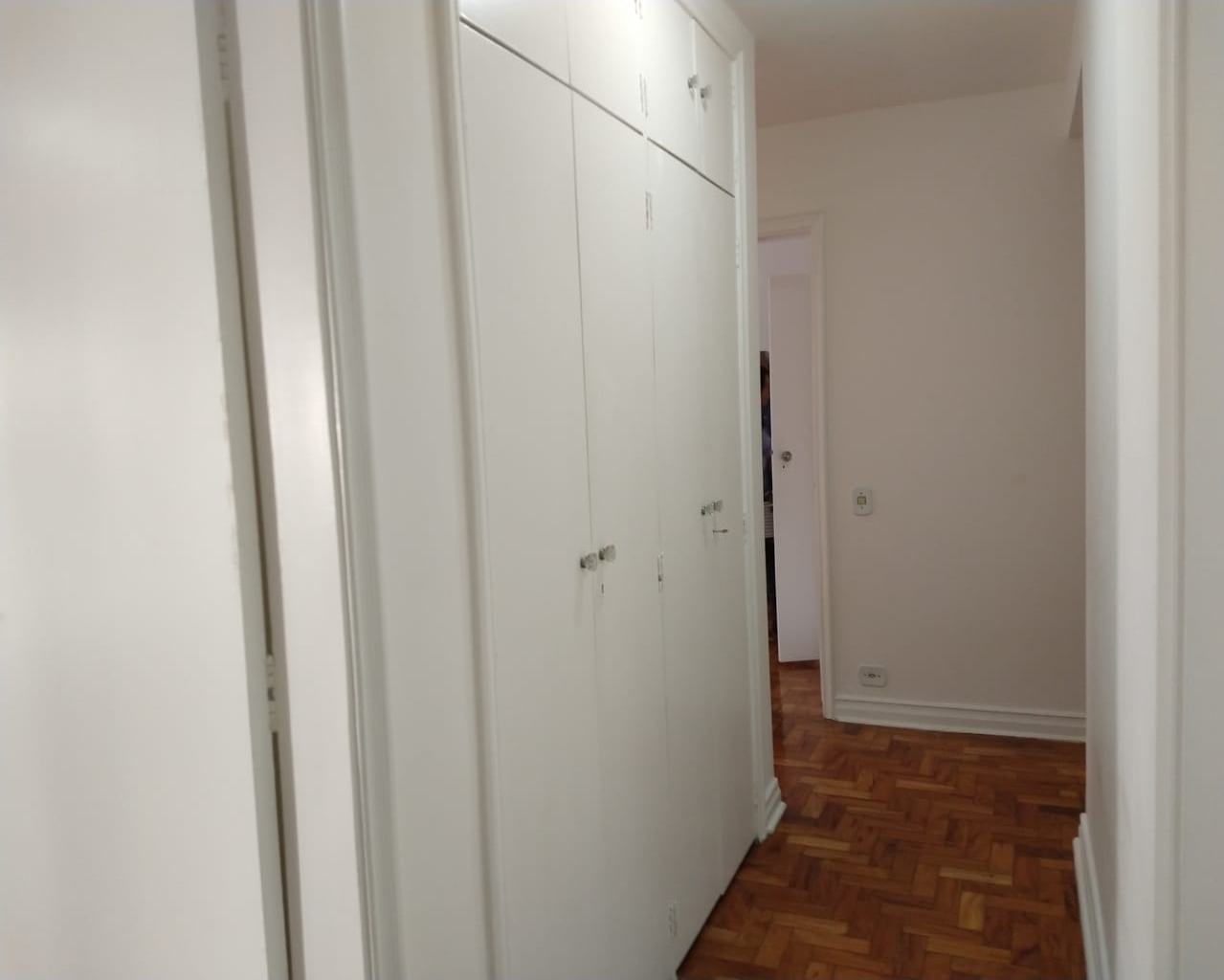 Apartamento para alugar com 4 quartos, 180m² - Foto 6