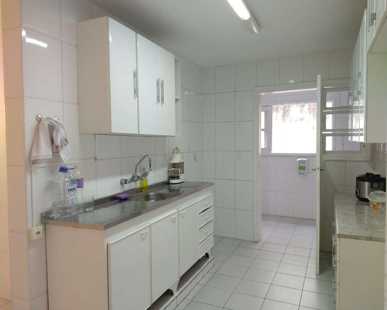 Apartamento para alugar com 4 quartos, 180m² - Foto 8