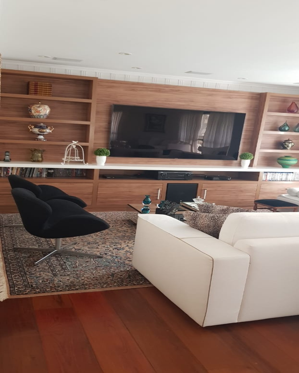 Apartamento à venda com 4 quartos, 300m² - Foto 3