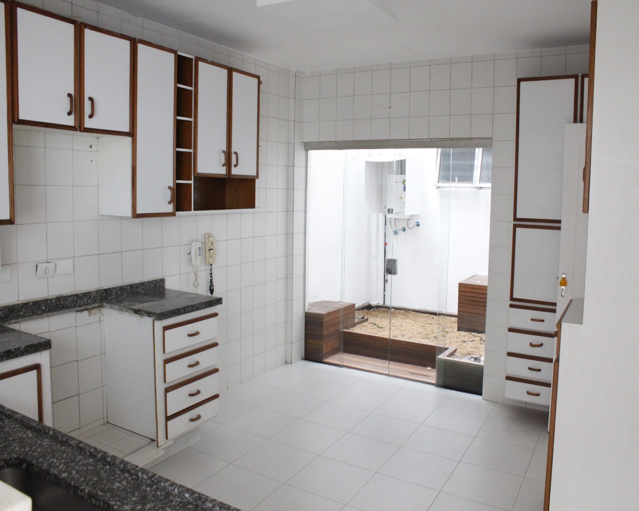 Apartamento para alugar com 3 quartos, 178m² - Foto 13