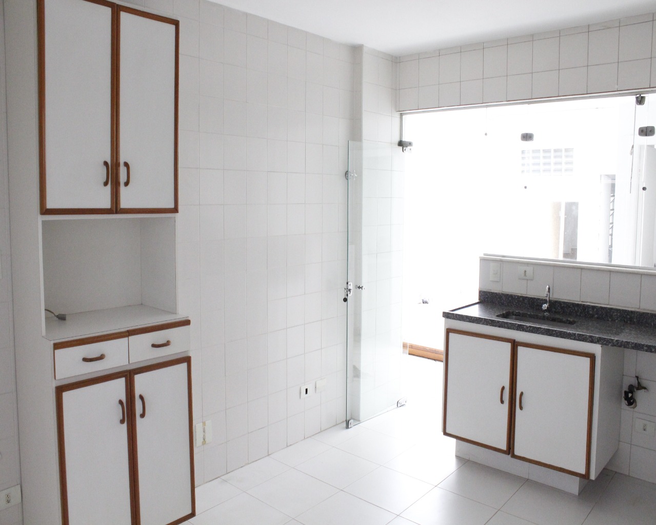 Apartamento para alugar com 3 quartos, 178m² - Foto 15