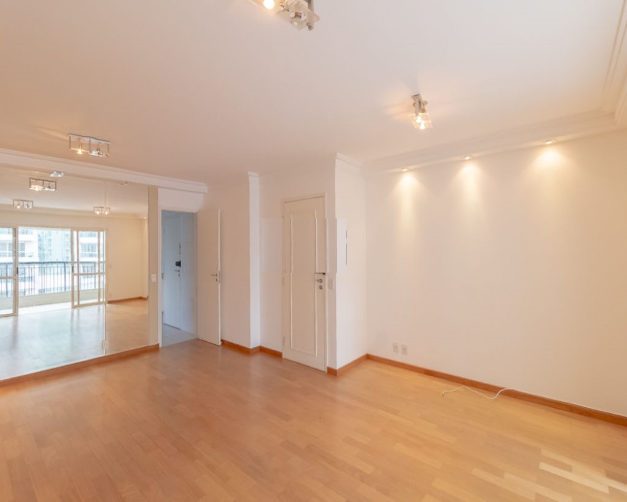 Apartamento para alugar com 3 quartos, 140m² - Foto 5