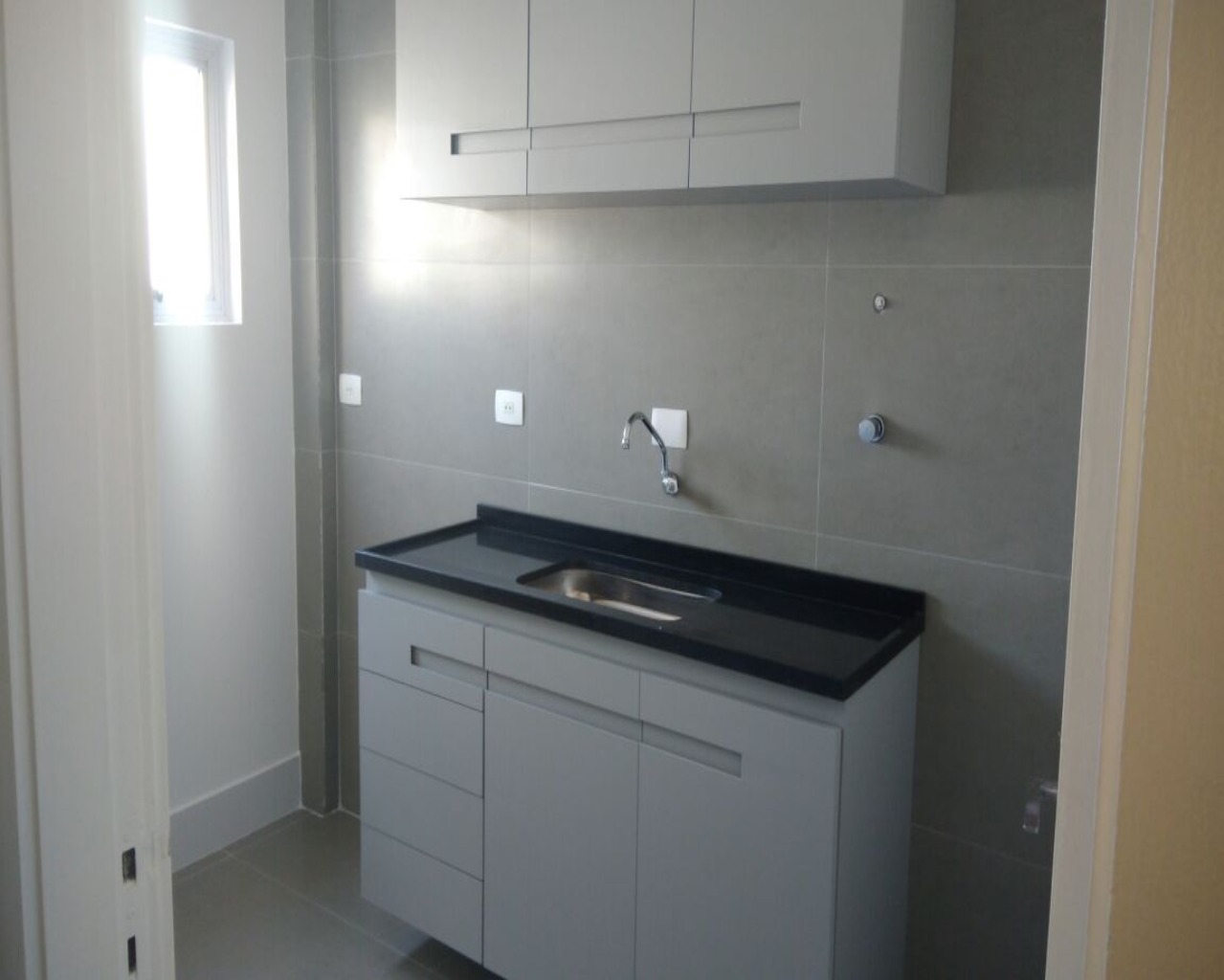 Apartamento para alugar com 2 quartos, 70m² - Foto 17