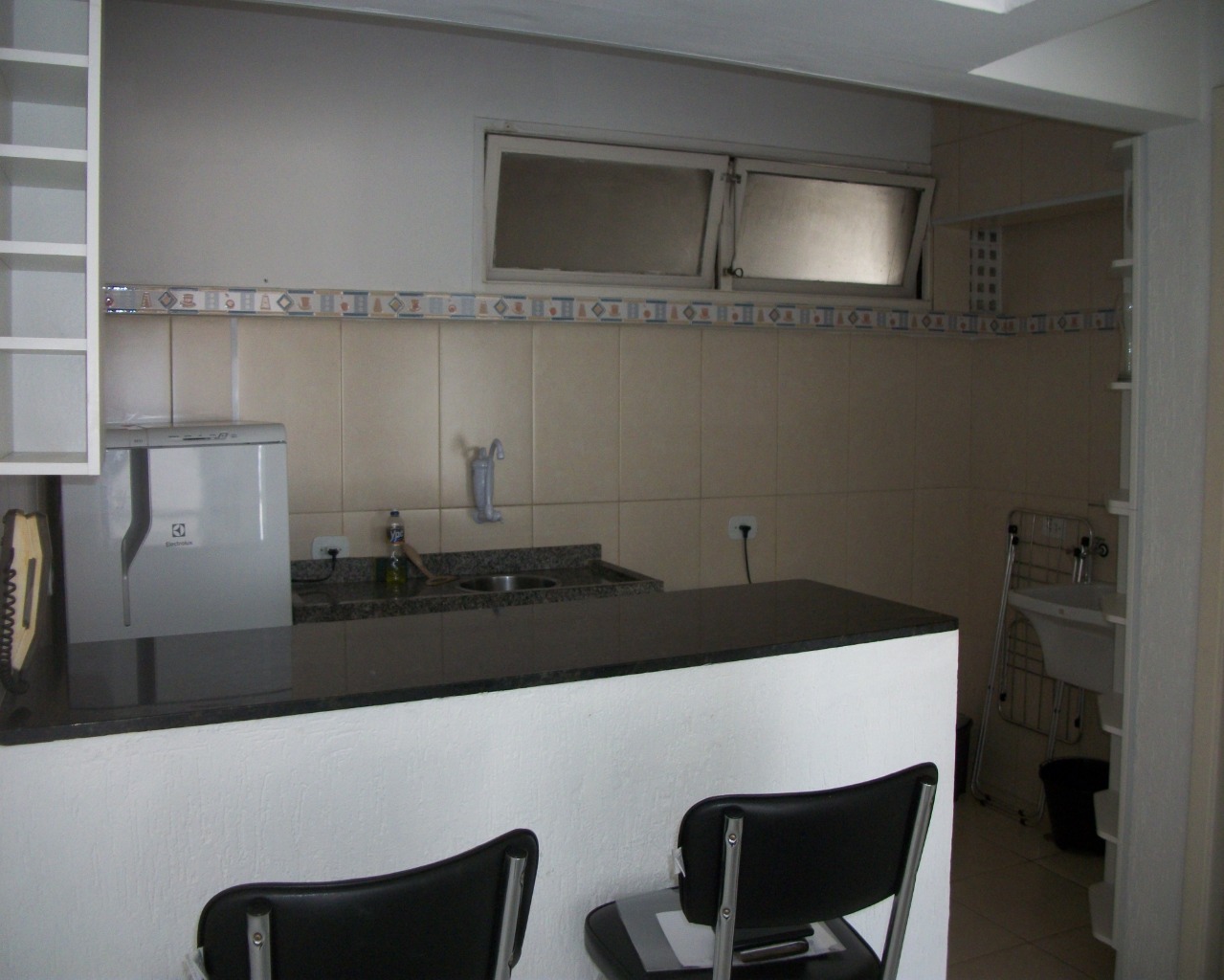 Apartamento à venda com 1 quarto, 50m² - Foto 2