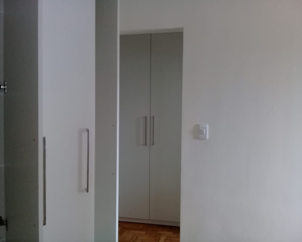 Apartamento para alugar com 3 quartos, 130m² - Foto 2