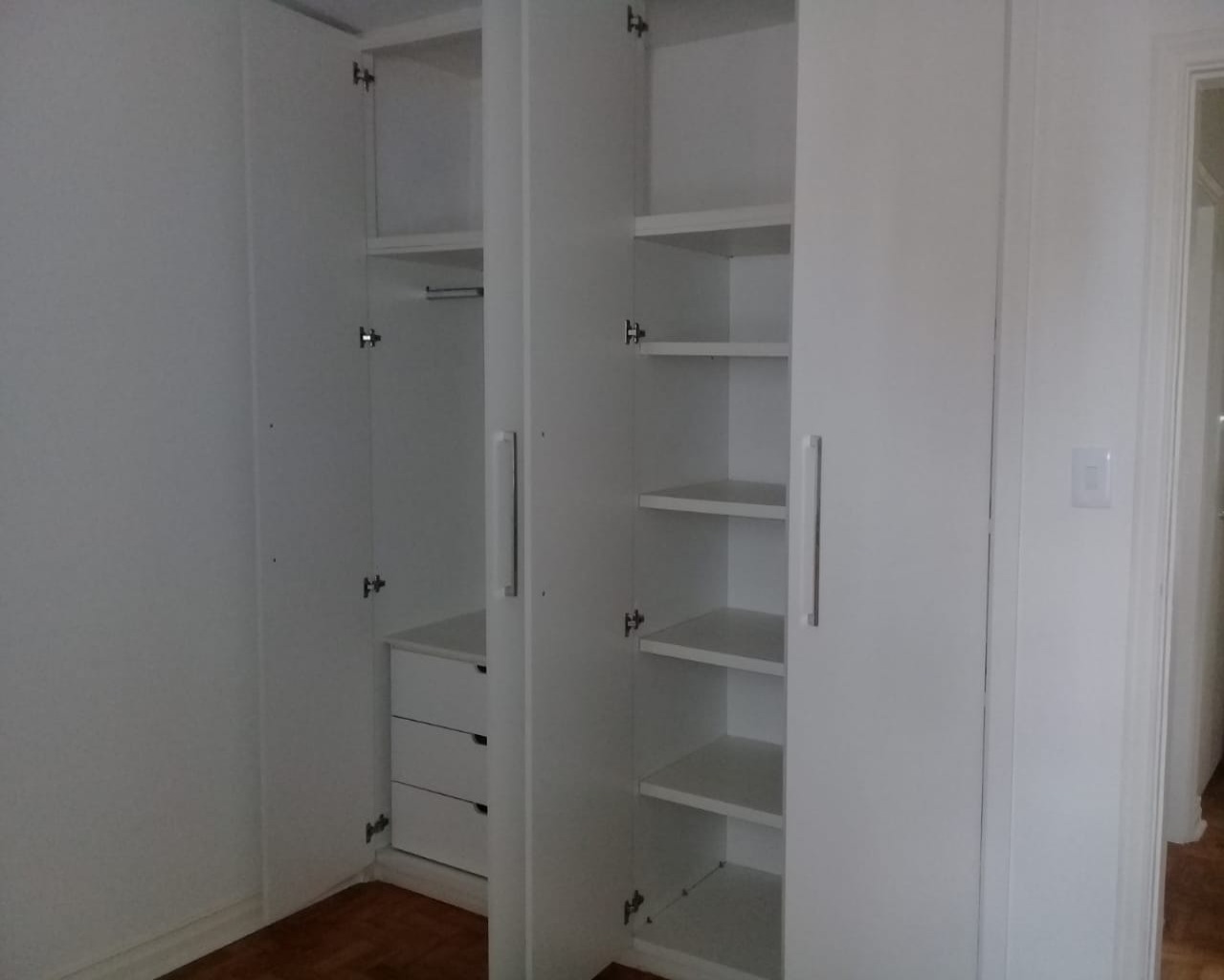 Apartamento para alugar com 3 quartos, 130m² - Foto 12