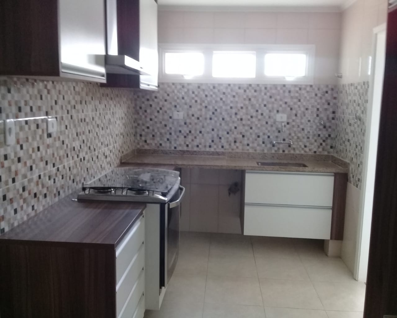 Apartamento para alugar com 3 quartos, 130m² - Foto 14