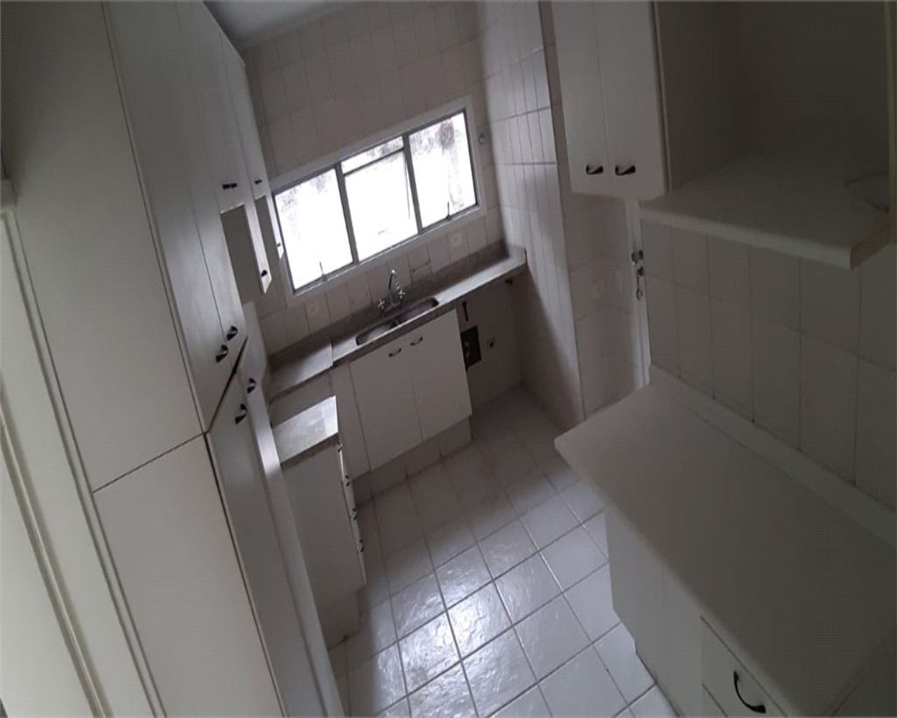 Apartamento à venda com 3 quartos, 130m² - Foto 4