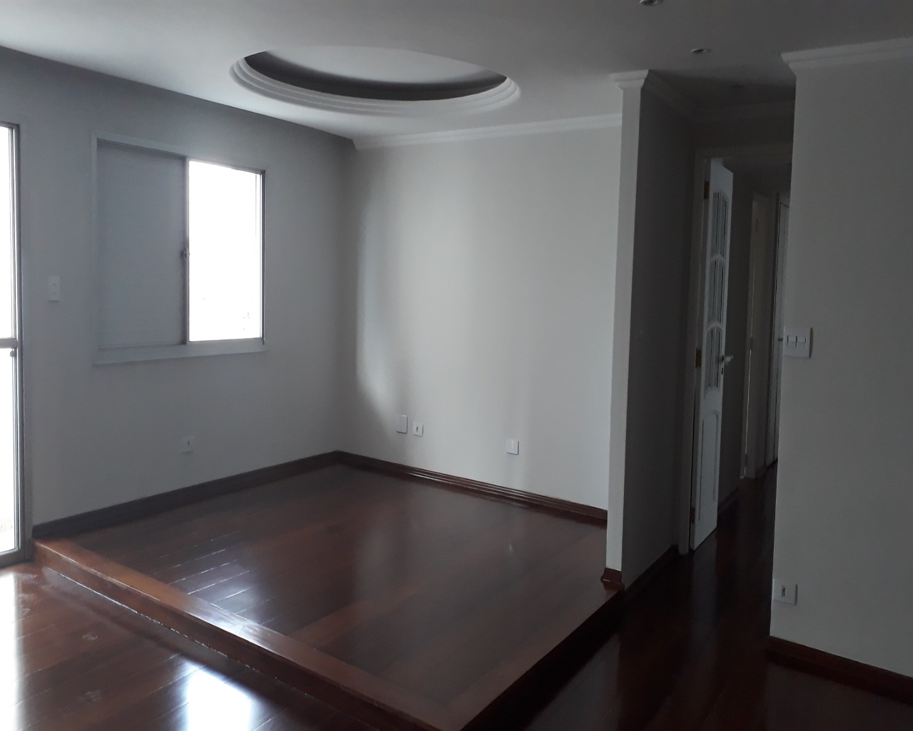 Apartamento à venda com 3 quartos, 134m² - Foto 1