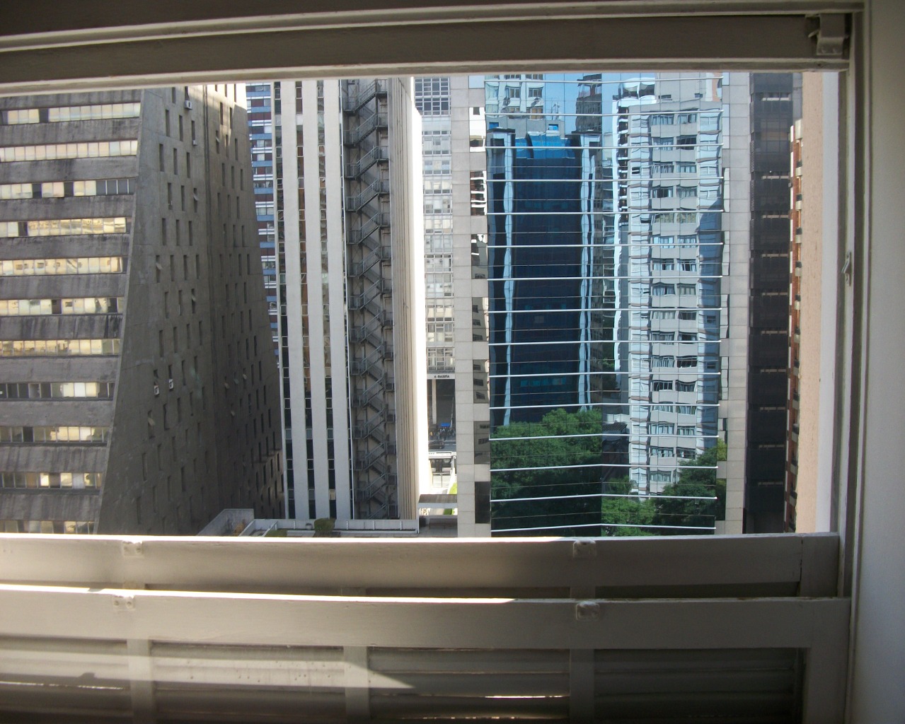 Apartamento para alugar com 3 quartos, 140m² - Foto 28