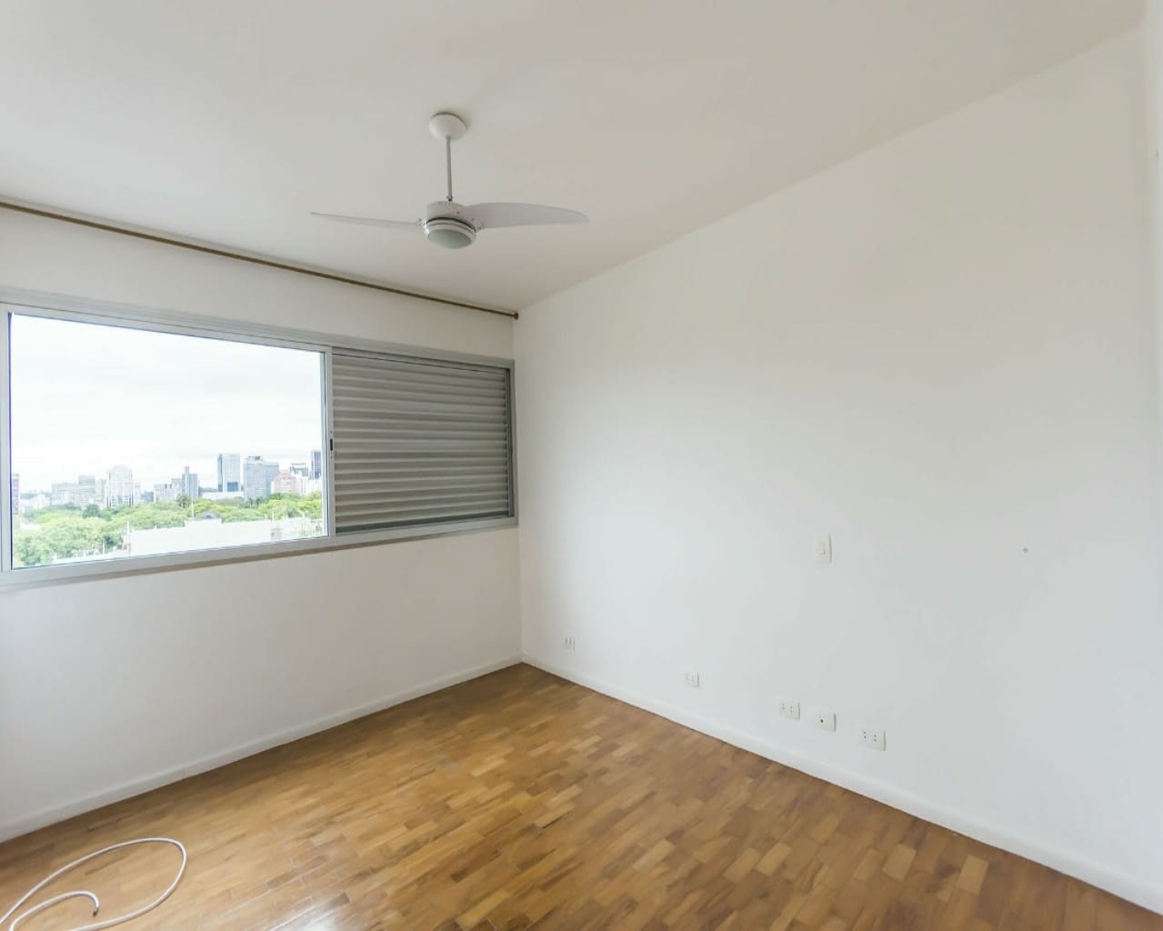 Apartamento para alugar com 2 quartos, 100m² - Foto 2