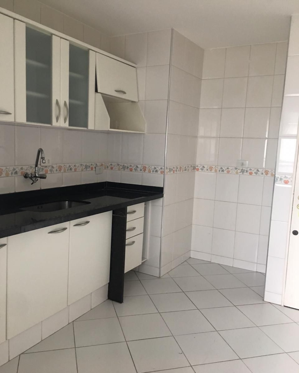 Apartamento para alugar com 2 quartos, 112m² - Foto 7