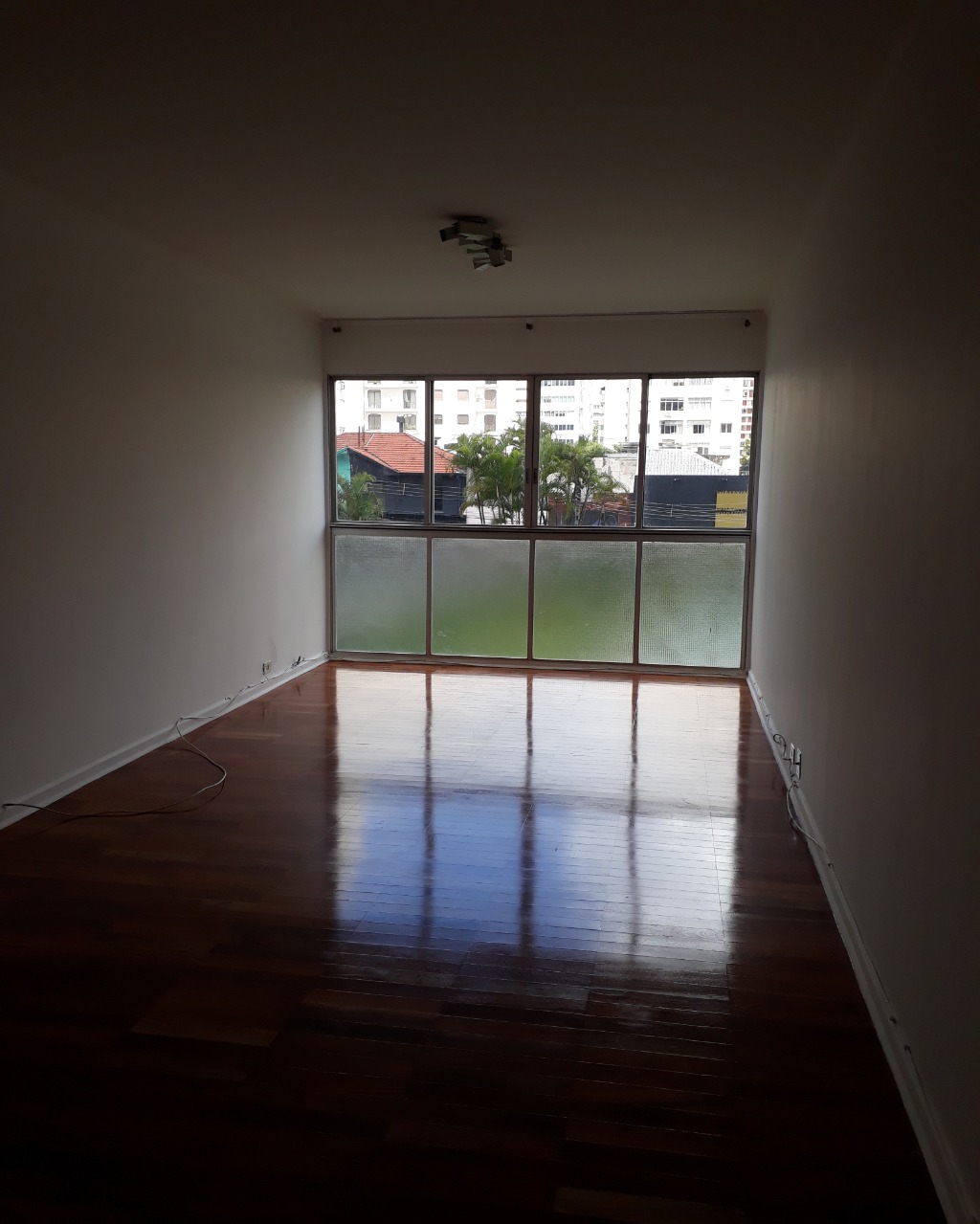 Apartamento para alugar com 3 quartos, 130m² - Foto 2