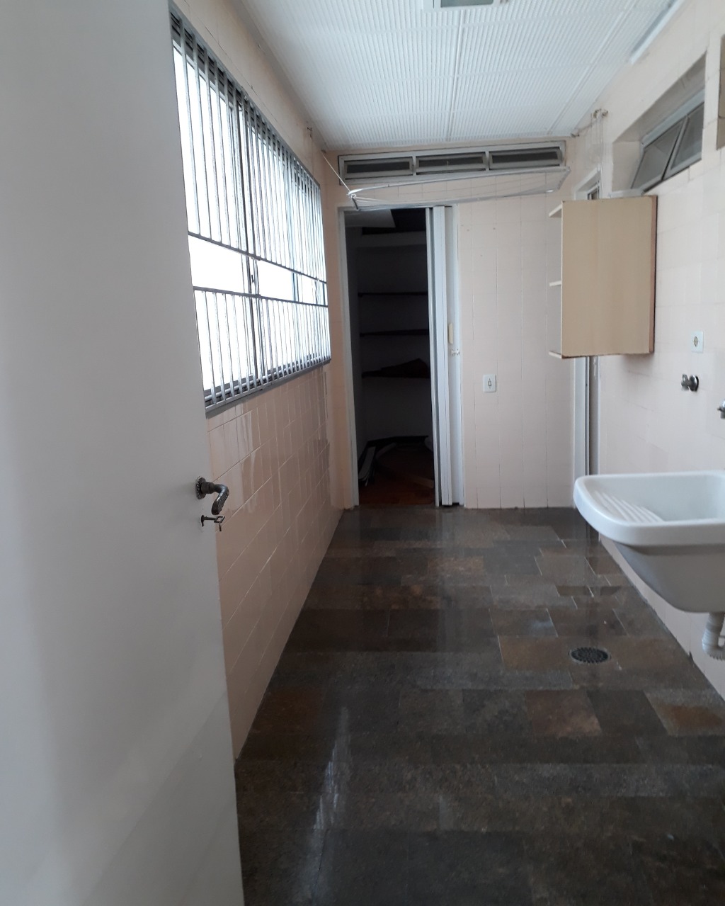 Apartamento para alugar com 3 quartos, 130m² - Foto 14