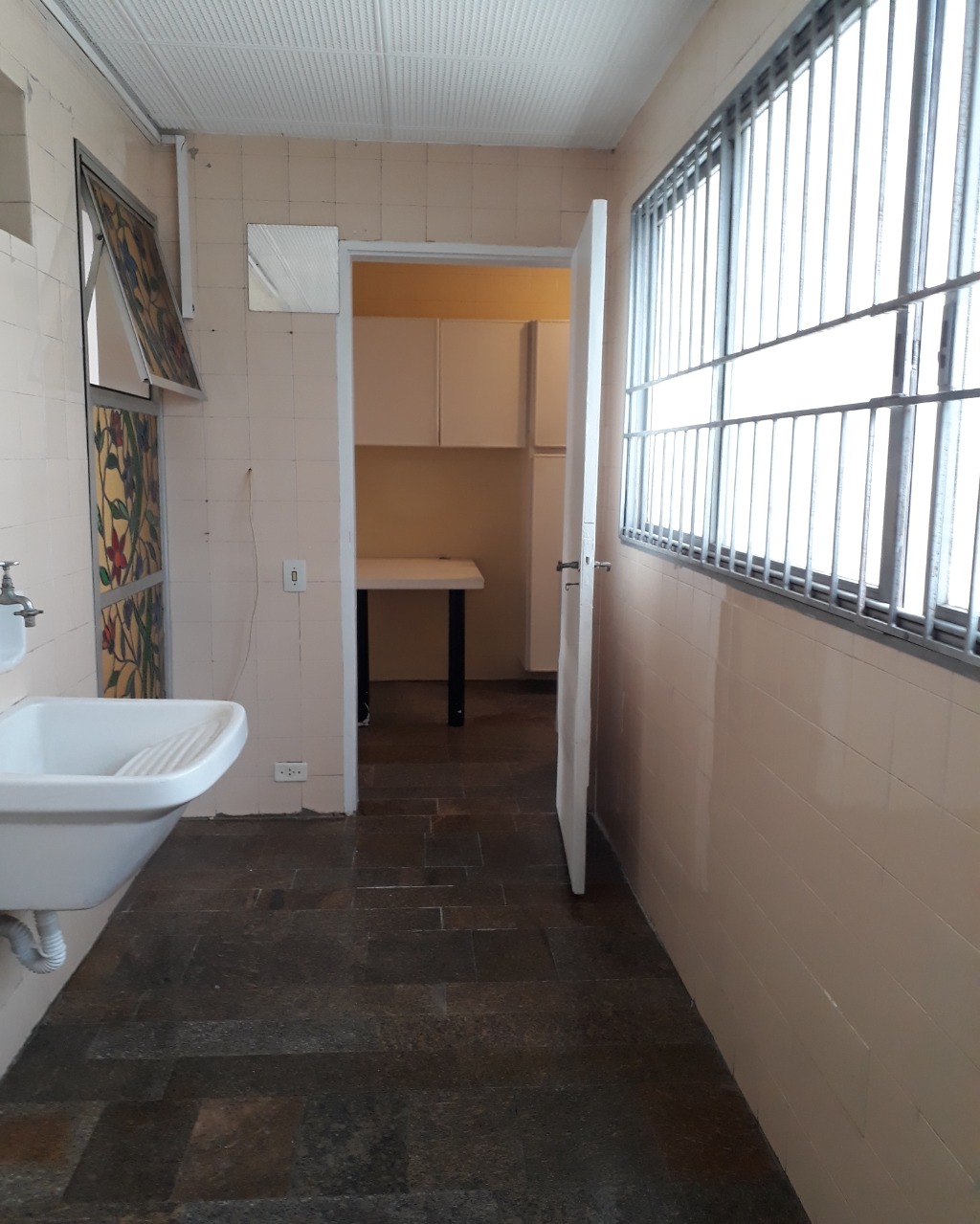 Apartamento para alugar com 3 quartos, 130m² - Foto 17