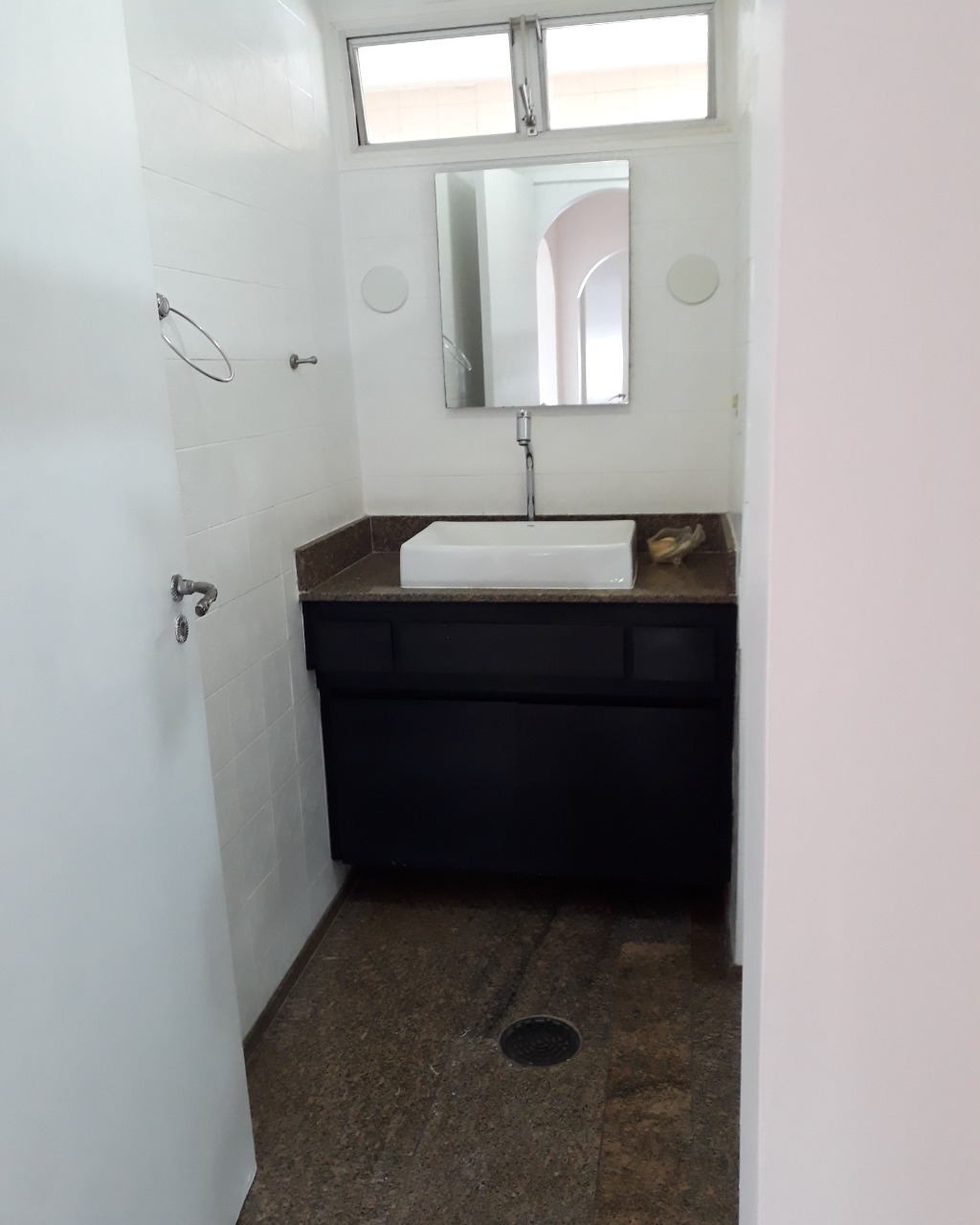 Apartamento para alugar com 3 quartos, 130m² - Foto 19