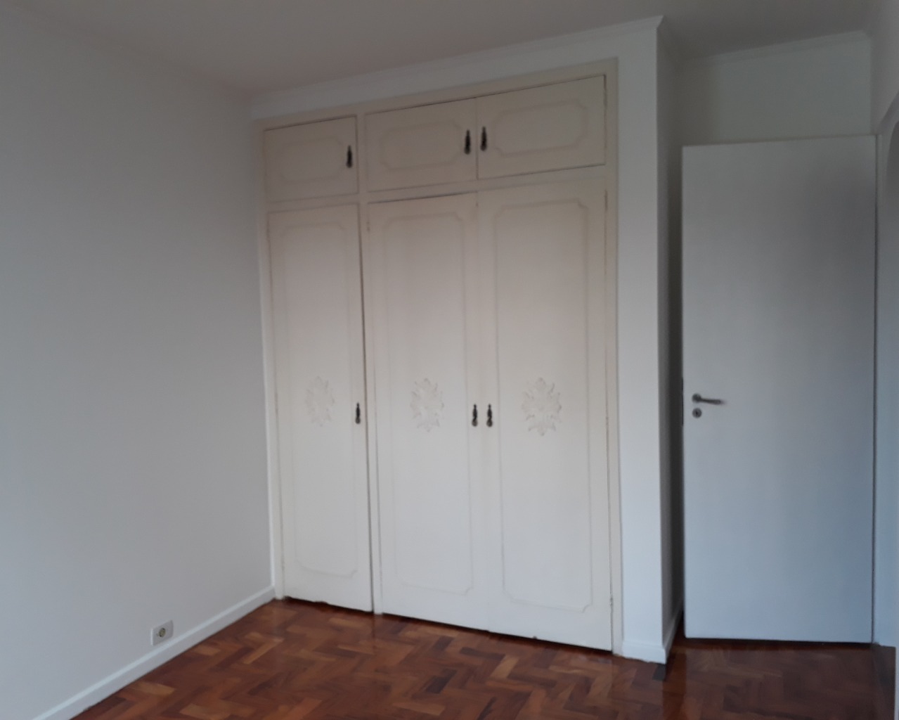 Apartamento para alugar com 3 quartos, 130m² - Foto 29