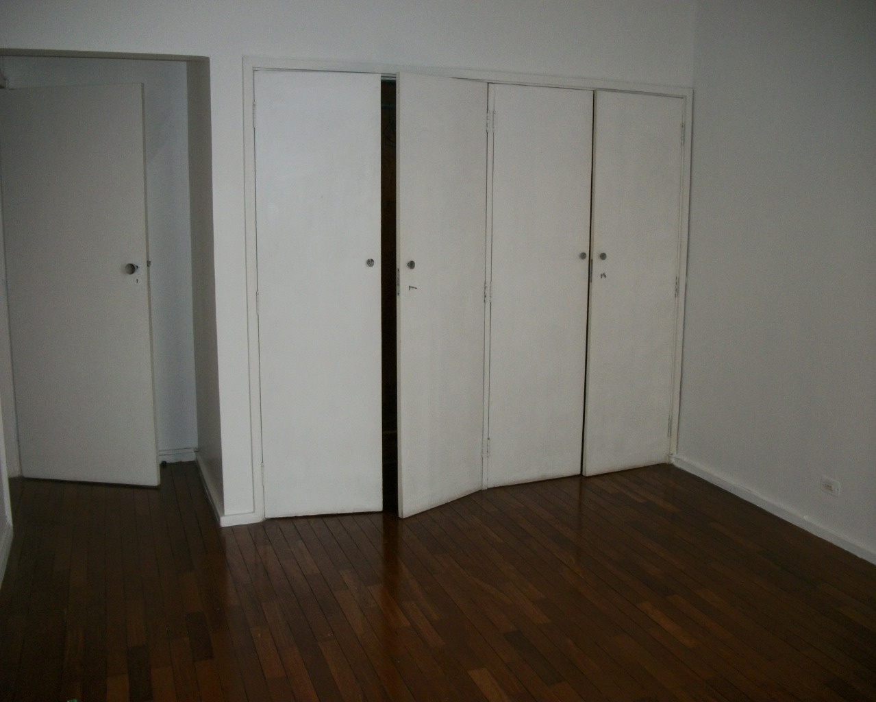 Apartamento para alugar com 3 quartos, 140m² - Foto 13