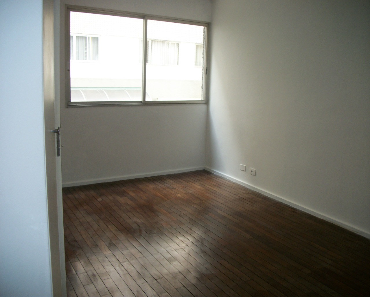 Apartamento para alugar com 3 quartos, 140m² - Foto 17