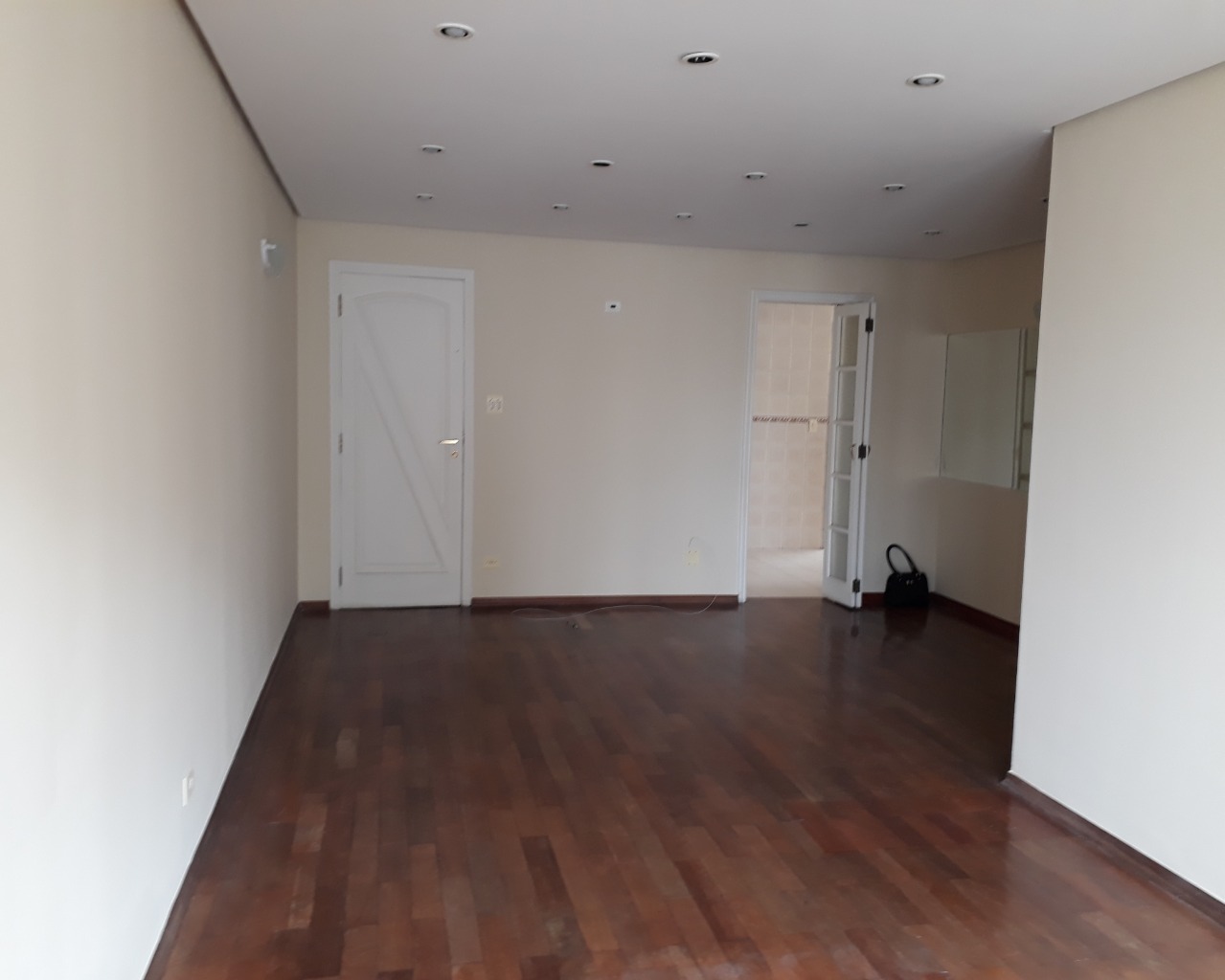 Apartamento para alugar com 3 quartos, 130m² - Foto 1